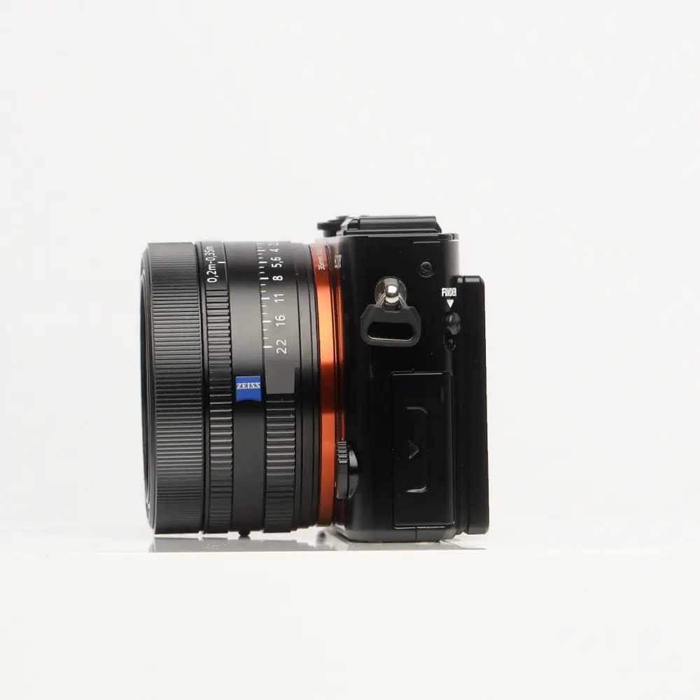 Sony Cyber-shot DSC-RX1R II Black Digital Camera 42.4MP Full-Frame ZEISS 35mm f/2 – Used - Image 4