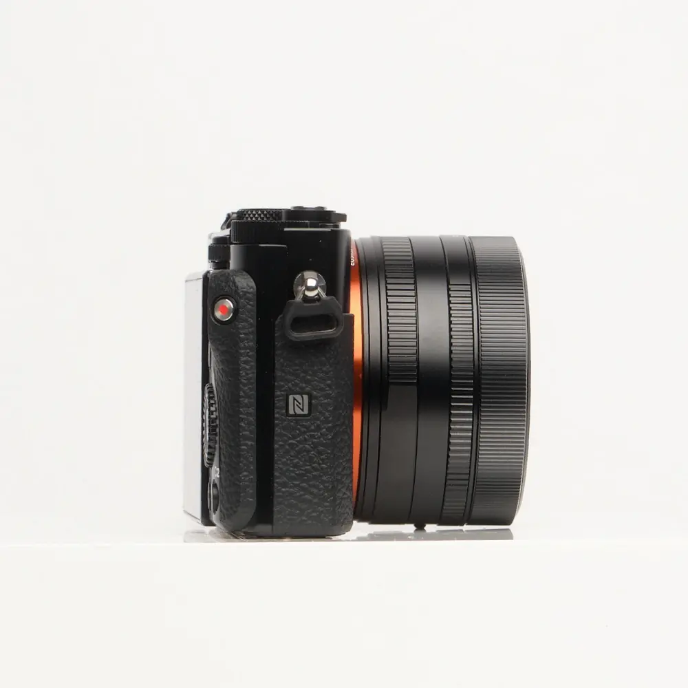 Sony Cyber-shot DSC-RX1R II Black Digital Camera 42.4MP Full-Frame ZEISS 35mm f/2 – Used - Image 2